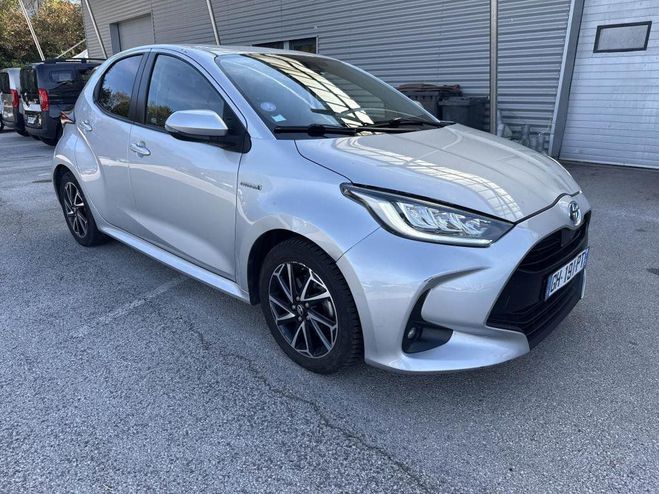 Toyota Yaris Hybrid 116h - BV e-CVT (MY22) IV 2020 De GRIS CLAIR de 2022