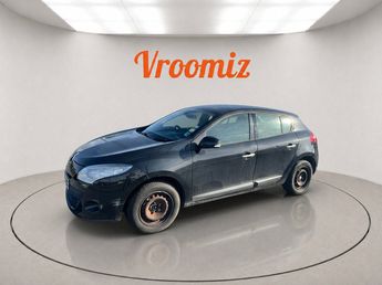  Voir d&eacute;tails -Renault Megane 1.6 110 cv essence voiture anglaise &agrave; Cercottes (45)