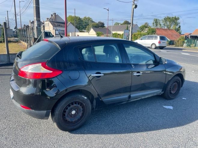 Renault Megane 1.6 110 cv essence voiture anglaise Noir de 2010