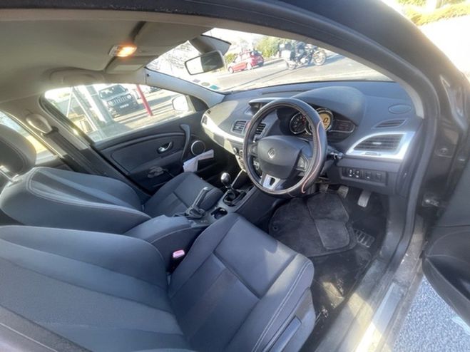Renault Megane 1.6 110 cv essence voiture anglaise Noir de 2010