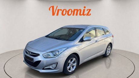 Hyundai I40 1.7 crdi 115 cv en etat bruit chaine dis 2013 d'occasion a Cercottes (45)
