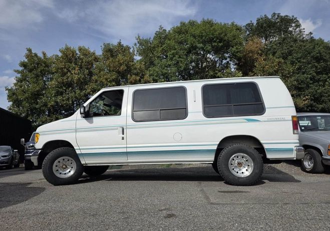 Ford Econoline Club Wagon e150 van 5.0 v8 finition universal  de 1993