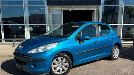 Peugeot 207 1.4 TU essence 75 ch Tendance 5 portes + 2007 d'occasion a Marange-Silvange (57)