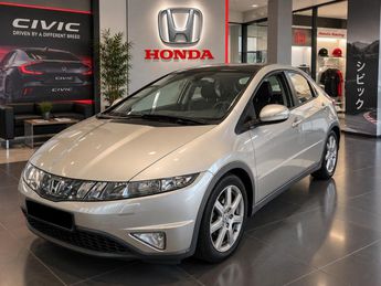  Voir d&eacute;tails -Honda Civic 1.8 i-VTEC 140 / 5 PORTES / TOIT PANO /  &agrave; Saint-Laurent-du-Var (06)