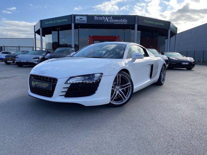 Audi R8 V8 4.2 FSI BVM -430 Ch / Quattro / 1�re  Blanc de 2011