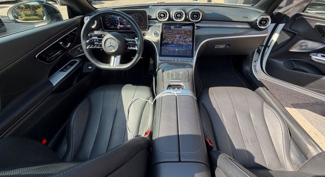 Mercedes Classe CL 300 cabriolet 258ch amg line 4 matic 9g  Blanc de 2025