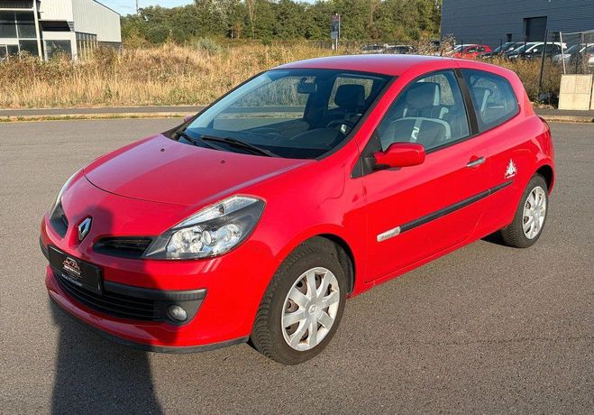 Renault Clio III 1.2 RIP CURL 75 CH Rouge de 2009
