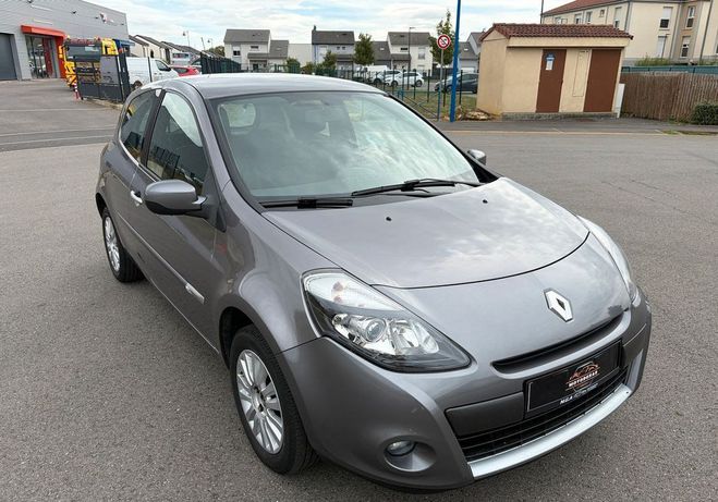 Renault Clio III 1.2 Dynamique 75 CH Gris de 2010