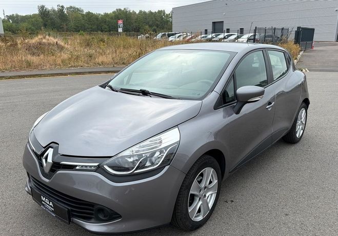 Renault Clio IV 0.9 DYNAMIQUE 90 CH Gris de 2014