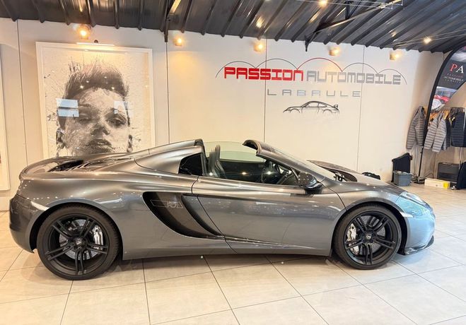 Mclaren Mp4 12c Spider 50th version 1-50, 04-2014-21300k Gris de 2014