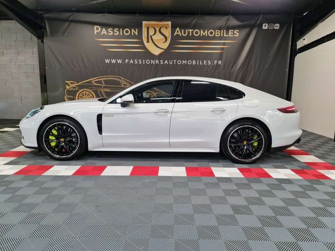 Porsche Panamera TURBO S E-HYBRID 4.0L V8 680 CH Blanc de 2017