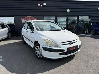  Voir d&eacute;tails -Peugeot 307 1.6i 16V BERLINE X Line Clim PHASE 1 &agrave; Avoine (37)