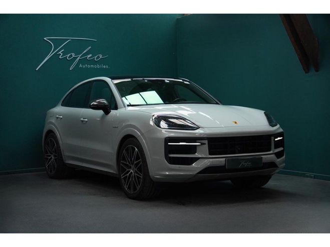 Porsche Cayenne coup� Hybrid 3.0 V6 470CV - Pack design  BLANC de 2024