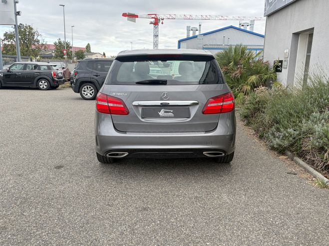 Mercedes Classe B 180 D 109 CH FASCINATION GRIS F de 2017