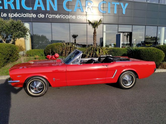 Ford Mustang Cabriolet 64 1/2 idem GENDARME DE ST TRO ROUGE de 1964