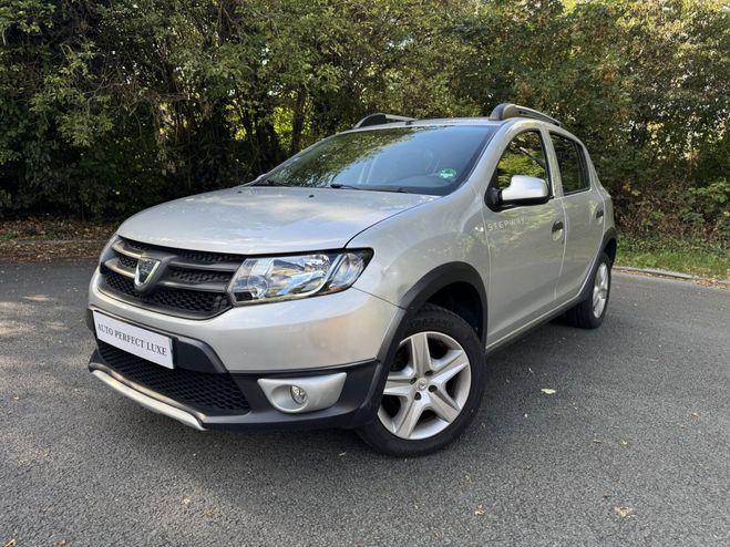 Dacia Sandero II (B52) 0.9 TCe 90ch eco� Laur�ate GRIS de 2015