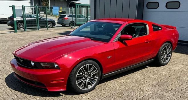 Ford Mustang FASTBACK GT Premium Coup� 4.6 V8 ? 320 c Rouge de 2010