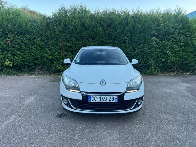 Renault Megane III BERLINE 1.5 dCi 110cv FAP eco2 Dynam Blanc de 2012