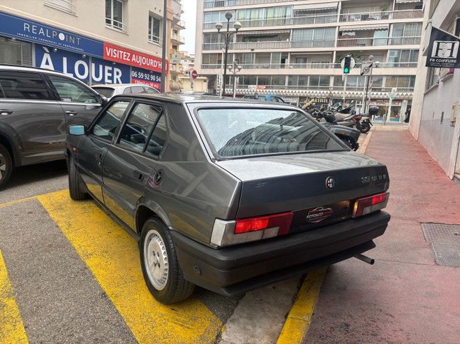 Alfa romeo 33 TI Gris de 1989