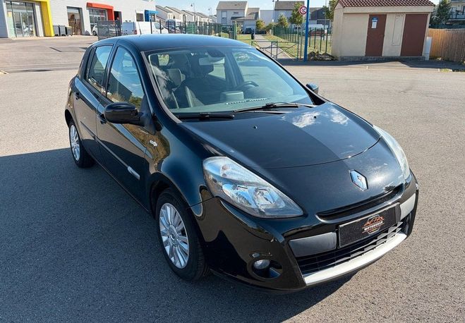 Renault Clio III 1.2 TOMTOM EDITION 75 CH Noir de 2012