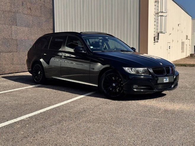 BMW Serie 3 Touring 318d 143ch Entretien � jour NOIR de 2012