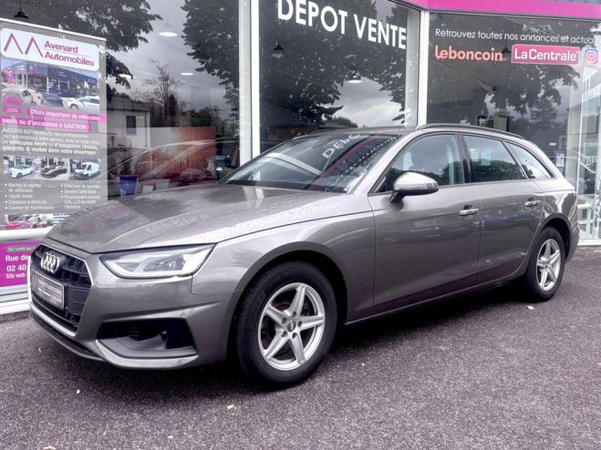 Audi A4 AVANT 30 TDI 136 S Tronic 7 - 5P Busines GRIS TERRA METAL de 2020