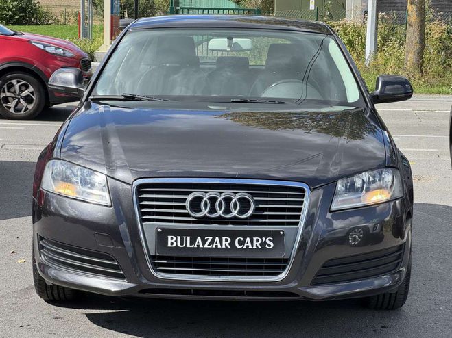 Audi A3 Sportback 1.6i Gris M�tallis� de 