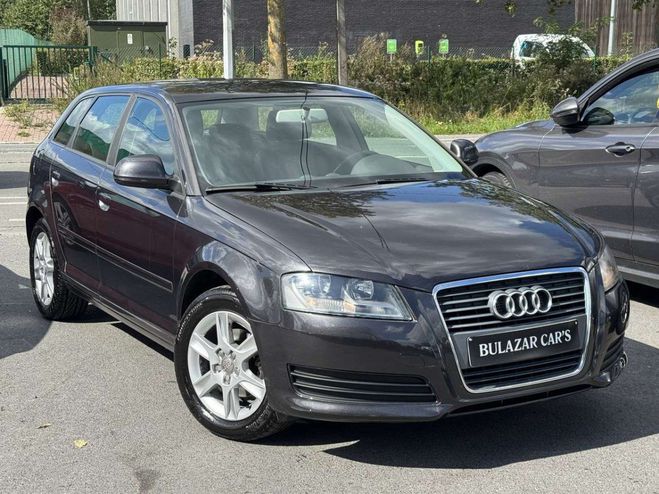 Audi A3 Sportback 1.6i Gris M�tallis� de 