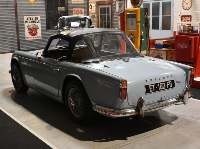 Triumph TR4  Bleu de 1964