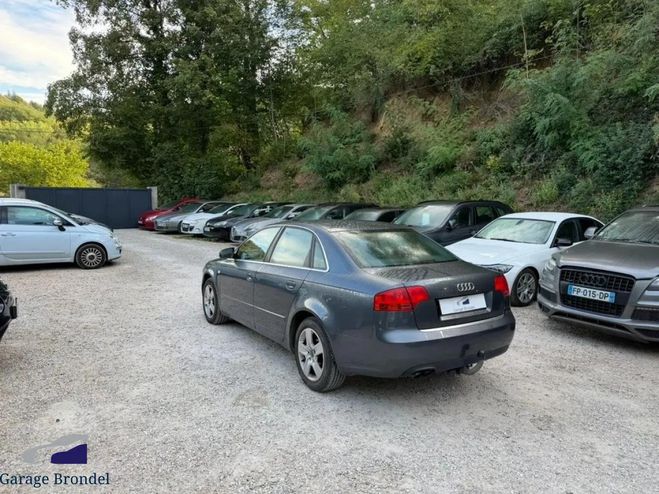 Audi A4 (B7) 2.0 TDi 140cv BVA 1�re Main Gris de 2007