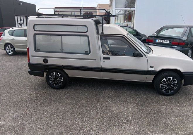 Renault Express entierement revise etat collection garan Beige de 1992