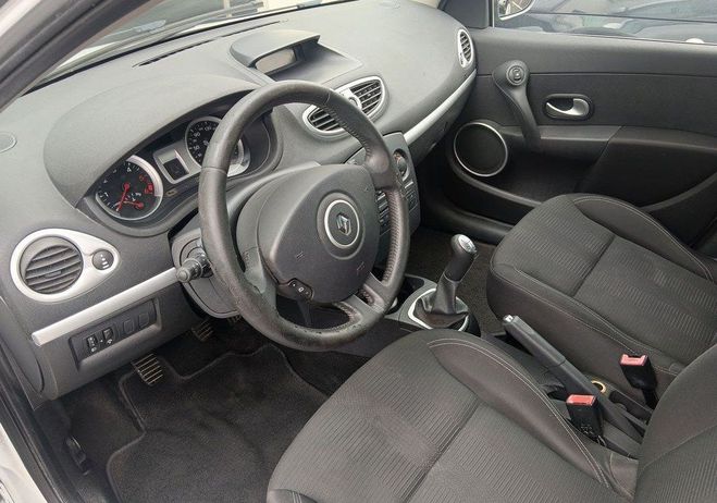 Renault Clio Belle clo iii dci pack clim 2010 break e Blanc de 2010