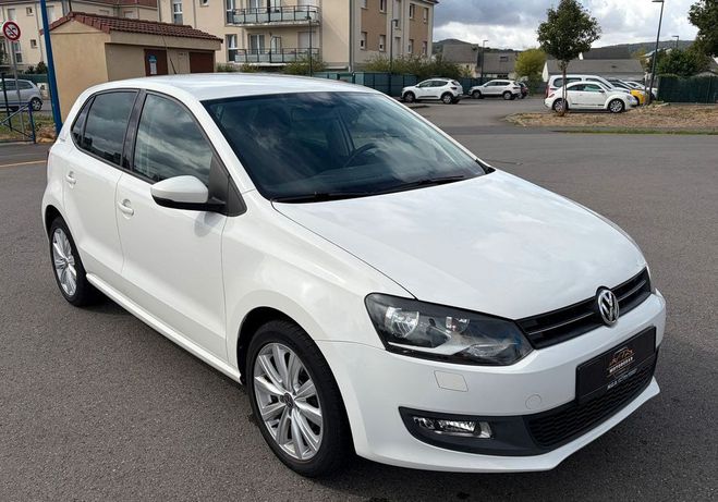 Volkswagen Polo V 1.4 FSI TEAM DSG 85 CH CARPLAY Blanc de 2010