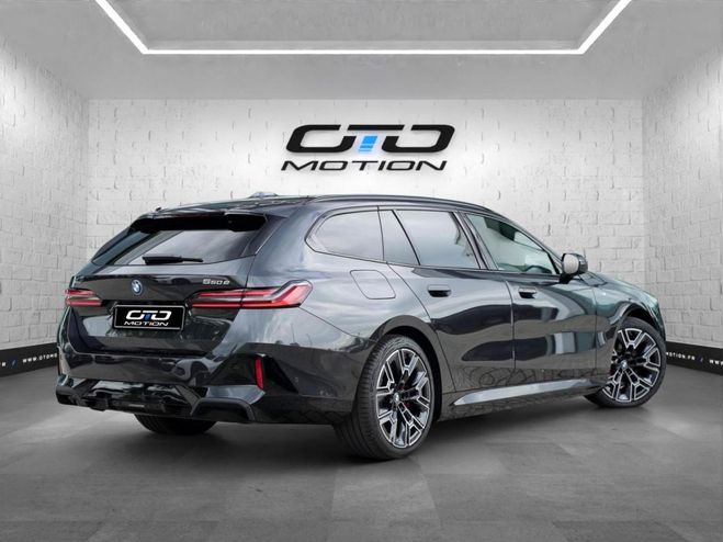 BMW Serie 5 touring 550e xDrive PHEV 489 ch BVA8 G61 GRIS de 2024