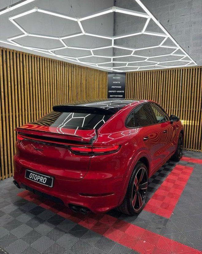 Porsche Cayenne coupe e-hybride 462 ch Rouge de 2021