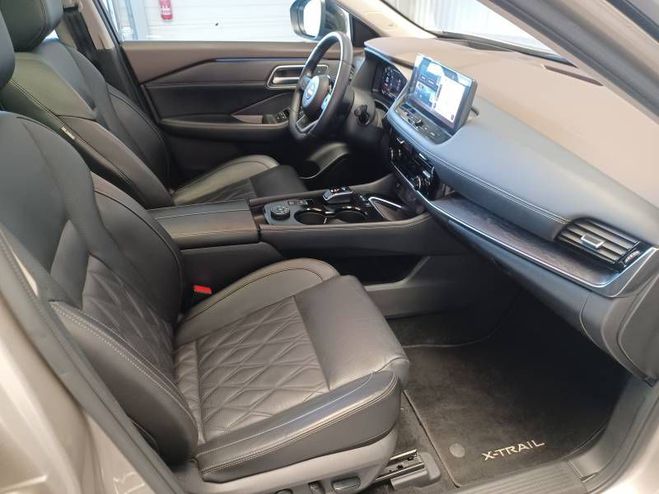 Nissan X Trail e-POWER 213 ch e-4ORCE 5 Places Tekna+ gris de 2023