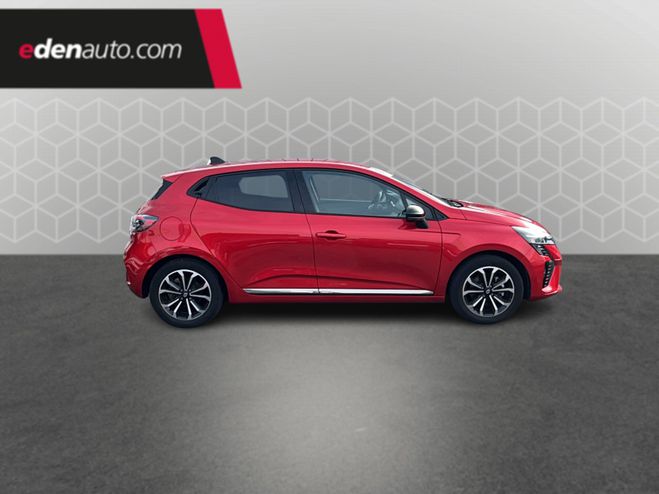 Renault Clio E-Tech full hybrid 145 Techno rouge de 2024