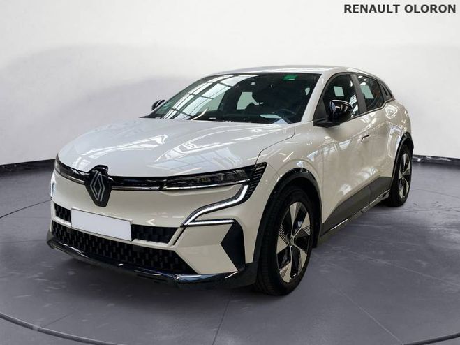 Renault Megane E-Tech EV40 130ch standard charge Equili blanc de 2022