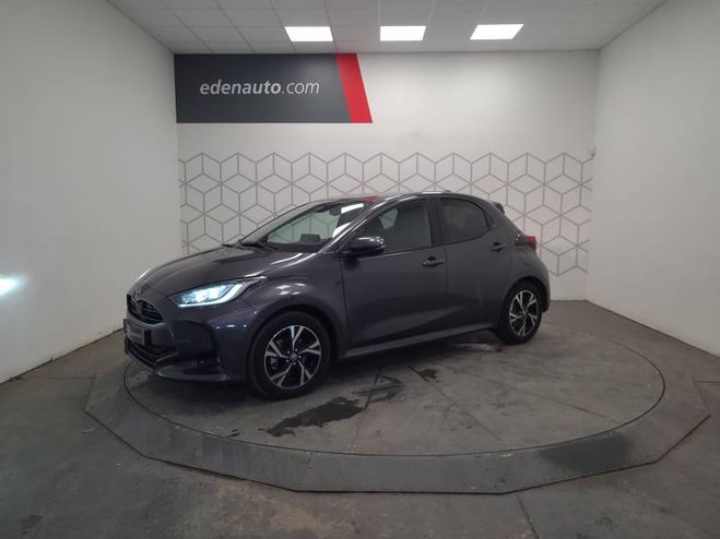 Toyota Yaris Hybride 116h Design gris de 2025