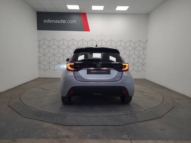 Toyota Yaris Hybride 116h Design gris de 2025