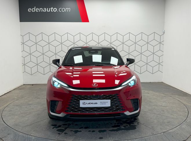 Lexus LBX LBX 2WD Emotion 5p Rouge de 2025