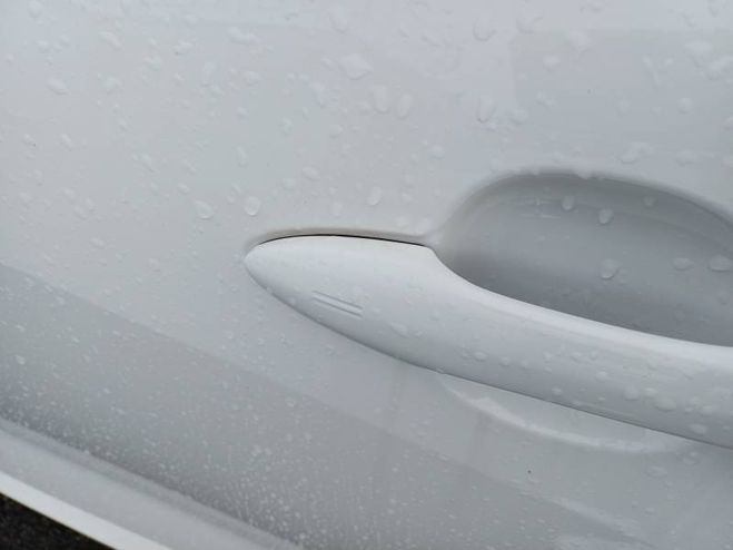 Toyota Yaris Hybride 116h Design blanc de 2024