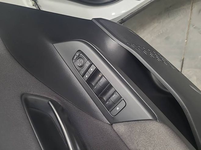 Toyota C HR Hybride 200 Design blanc de 2024