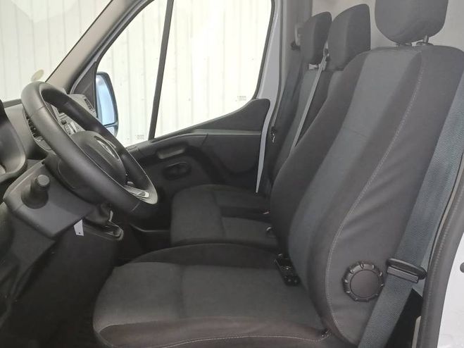Renault Master FOURGON FGN TRAC F3500 L2H2 BLUE DCI 135 blanc de 2024