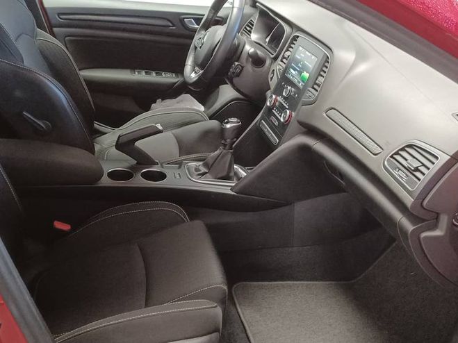 Renault Megane IV Berline Blue dCi 115 Business rouge de 2020