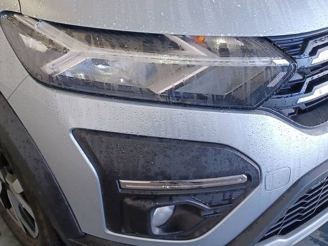 Dacia Sandero TCe 90 - 22 Stepway Confort gris de 2023