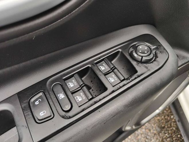 Jeep Renegade 1.6 l MultiJet 120 ch BVM6 Limited blanc de 2020
