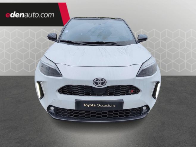 Toyota Yaris Cross Hybride 116h 2WD GR SPORT gris de 2023