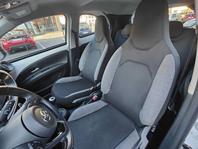 Toyota Aygo 1.0 VVT-i 72 Dynamic blanc de 2022
