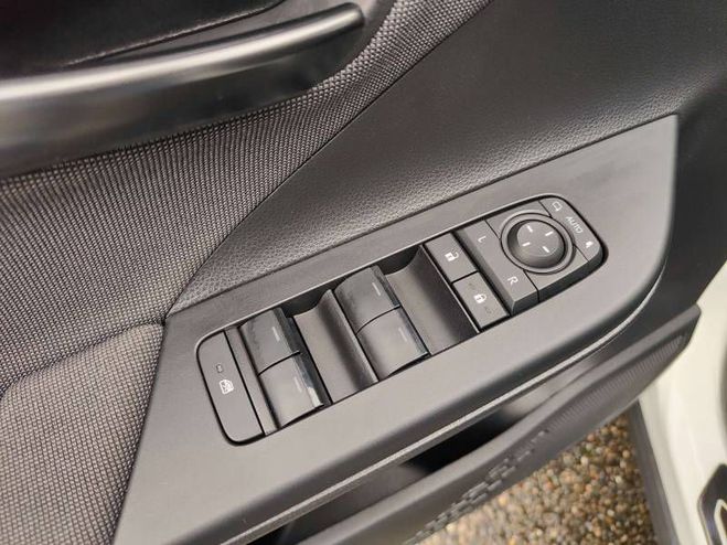 Toyota C HR Hybride 200 Design blanc de 2025